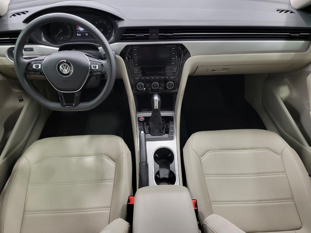 2022 Volkswagen Passat 2.0T SE Auto