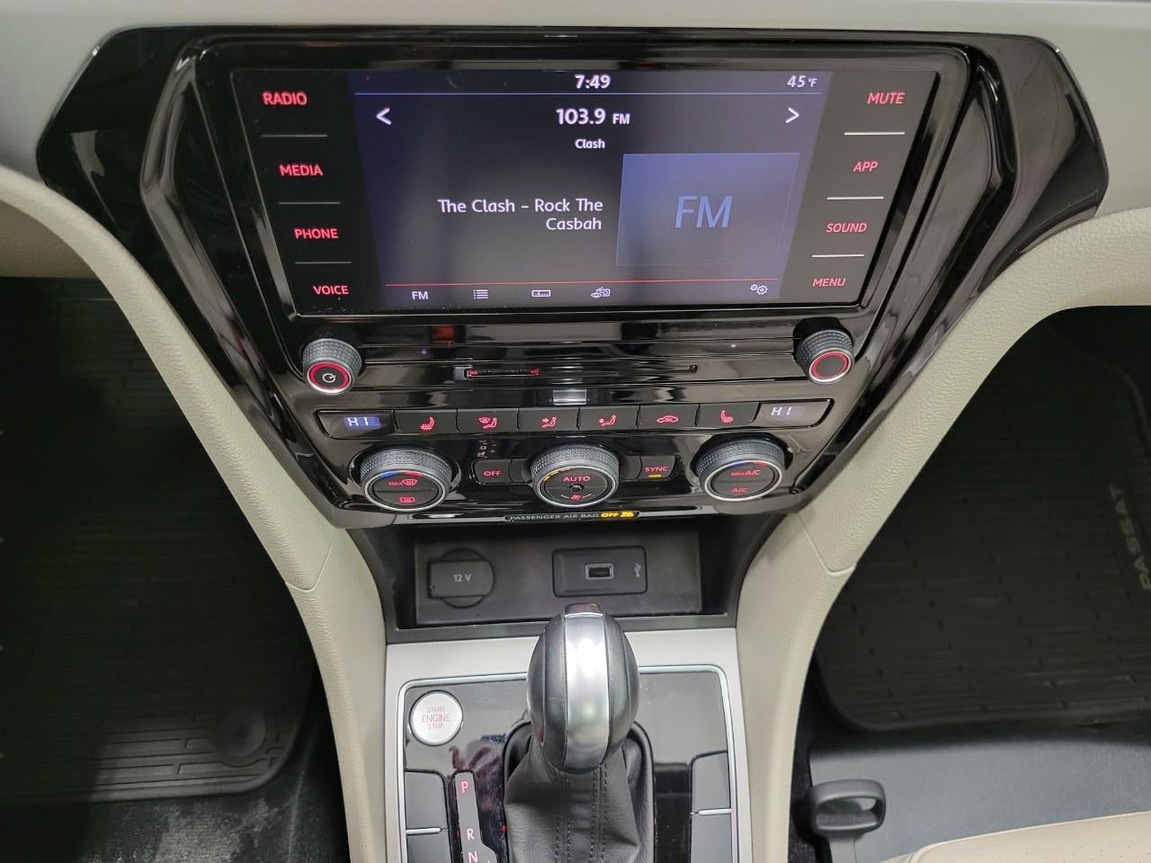 2022 Volkswagen Passat 2.0T SE Auto