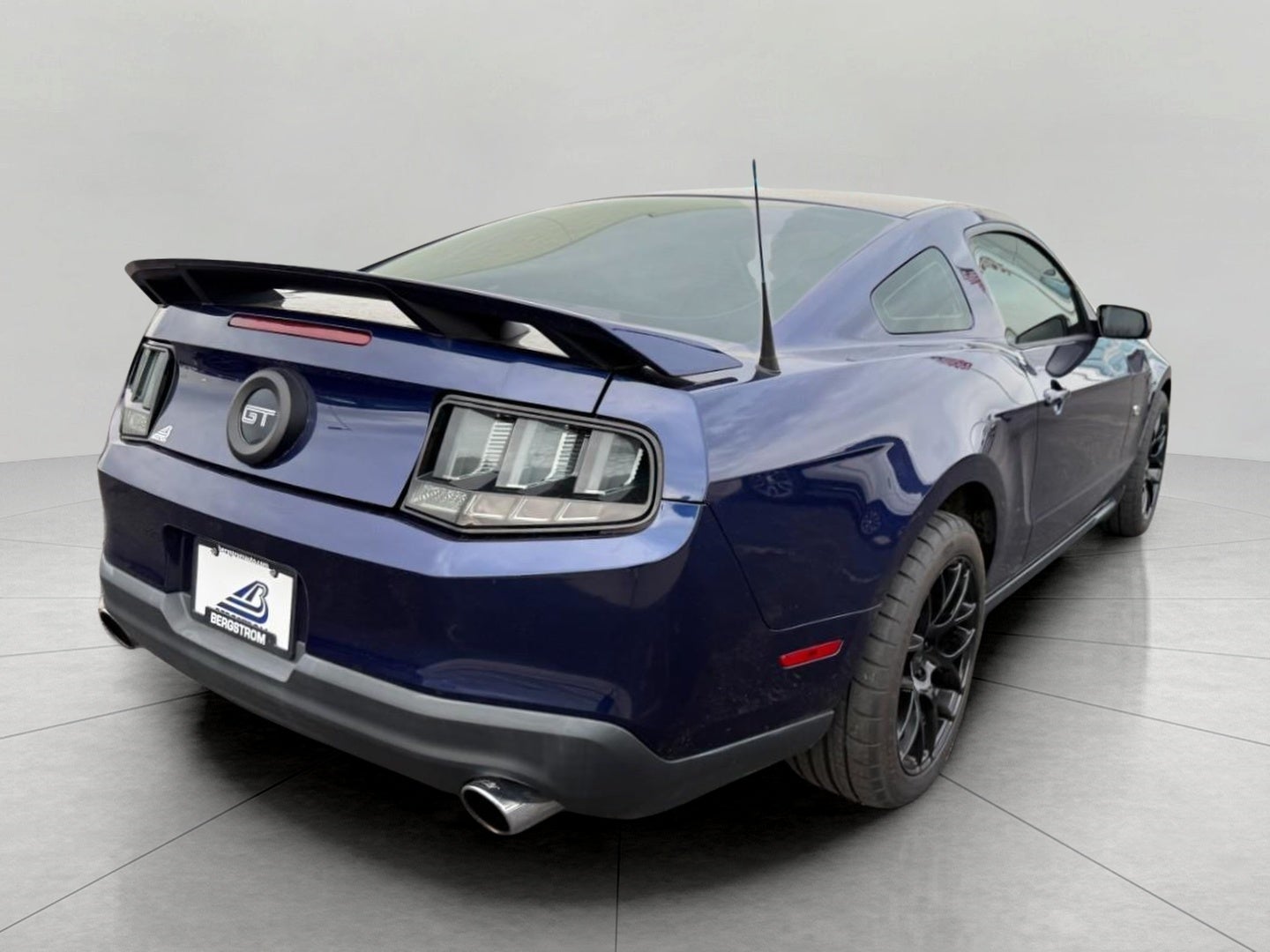 2010 Ford Mustang 2dr Cpe GT Premium