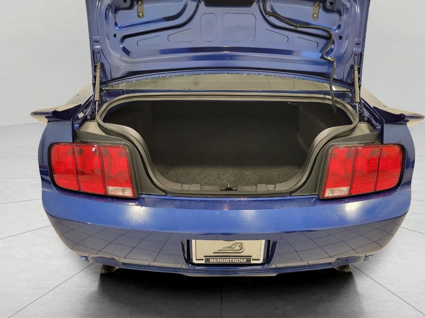 2008 Ford Mustang 2dr Cpe GT Deluxe
