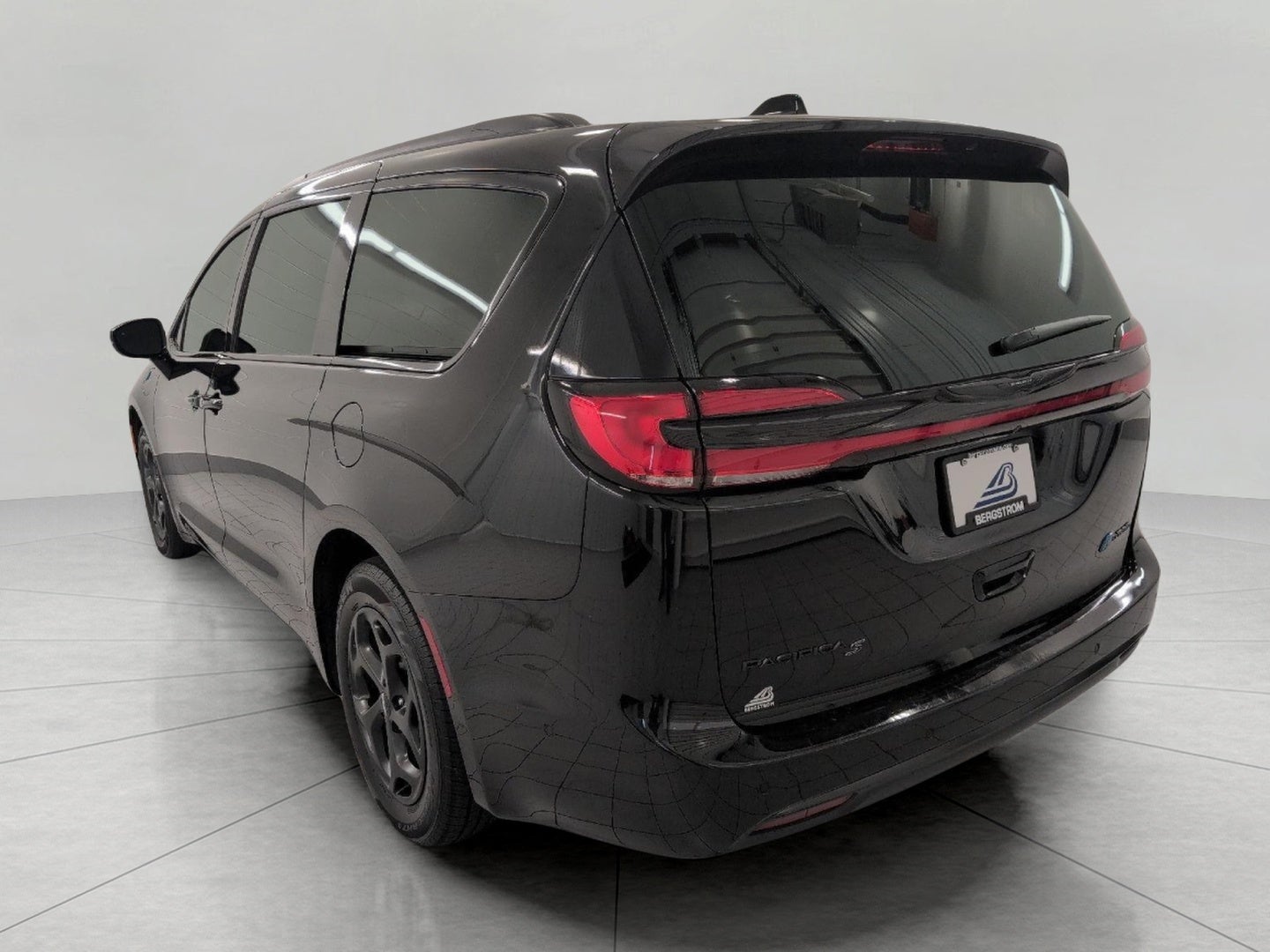 2025 Chrysler Pacifica Hybrid Select FWD