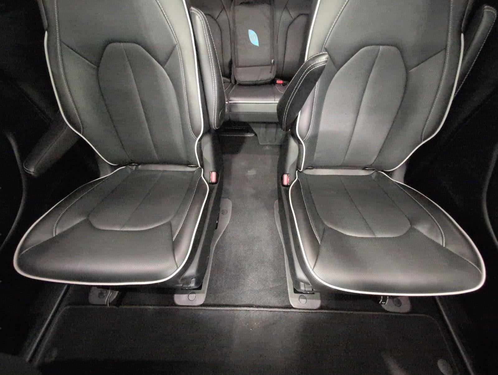 2025 Chrysler Pacifica Hybrid Select FWD