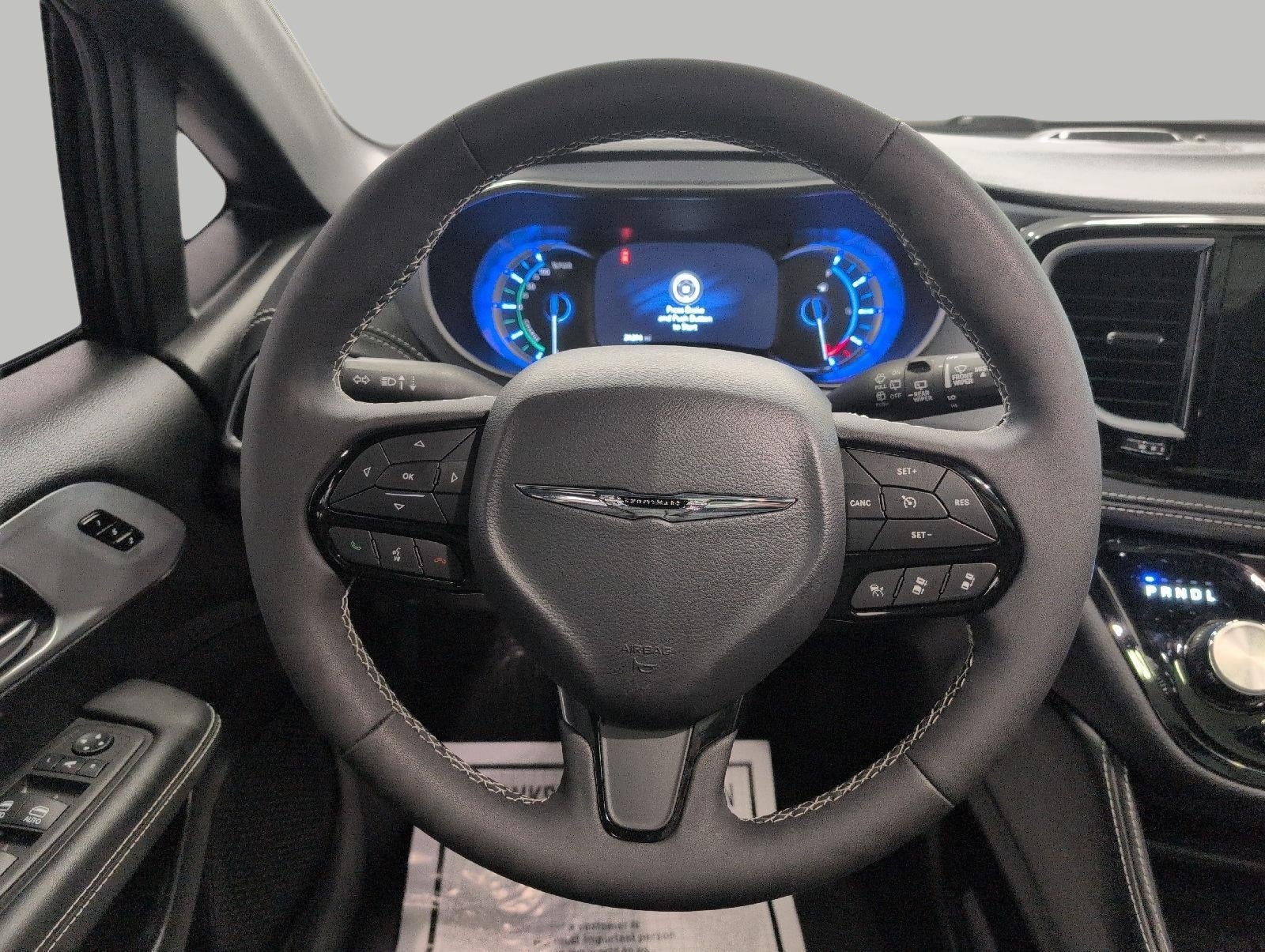 2025 Chrysler Pacifica Hybrid Select FWD