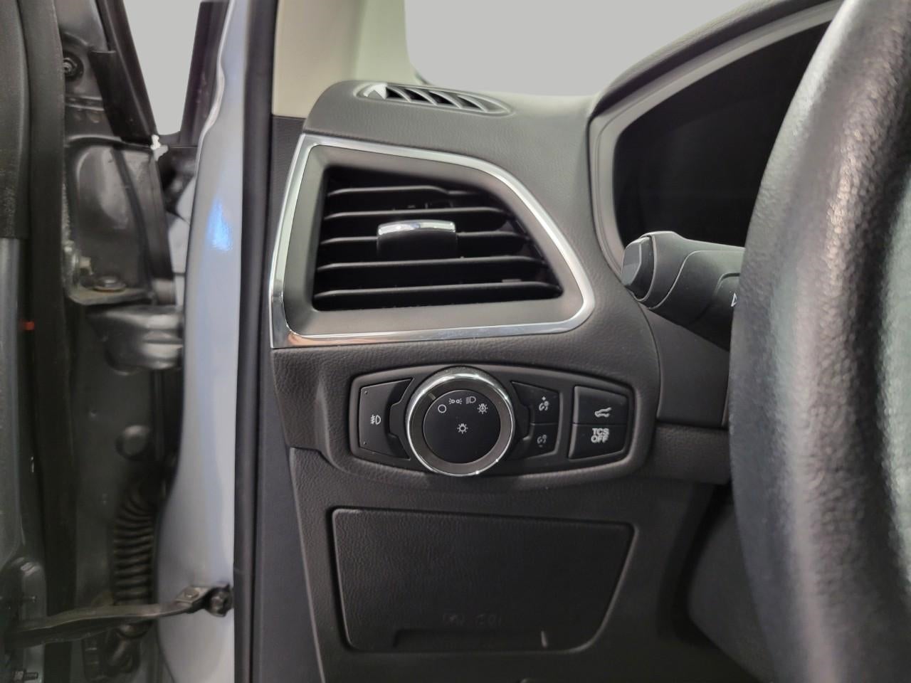 2024 Ford Edge TITANIUM AWD ** HEATED STEERING WHEEL ** CO-PILOT 360 ** AUTO HIGHT BEAMS **