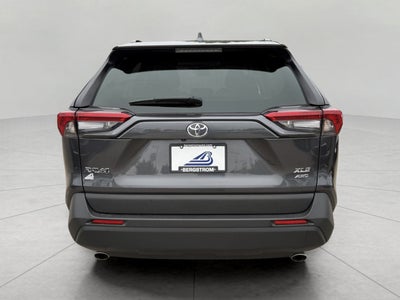 2025 Toyota RAV4 XLE AWD
