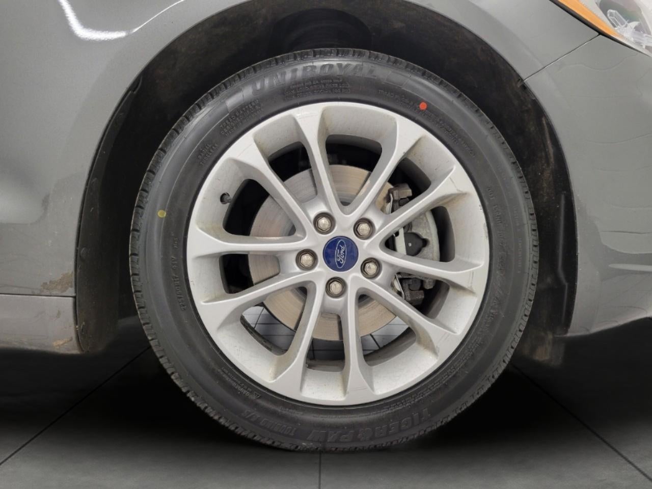 2019 Ford Fusion Hybrid SE FWD ** HYBRID ** NEW TIRES **