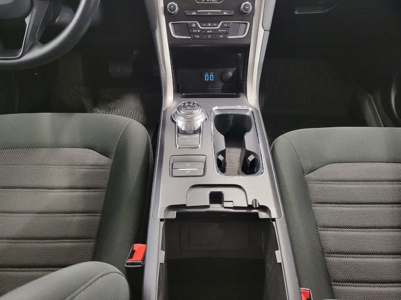 2019 Ford Fusion Hybrid SE FWD ** HYBRID ** NEW TIRES **