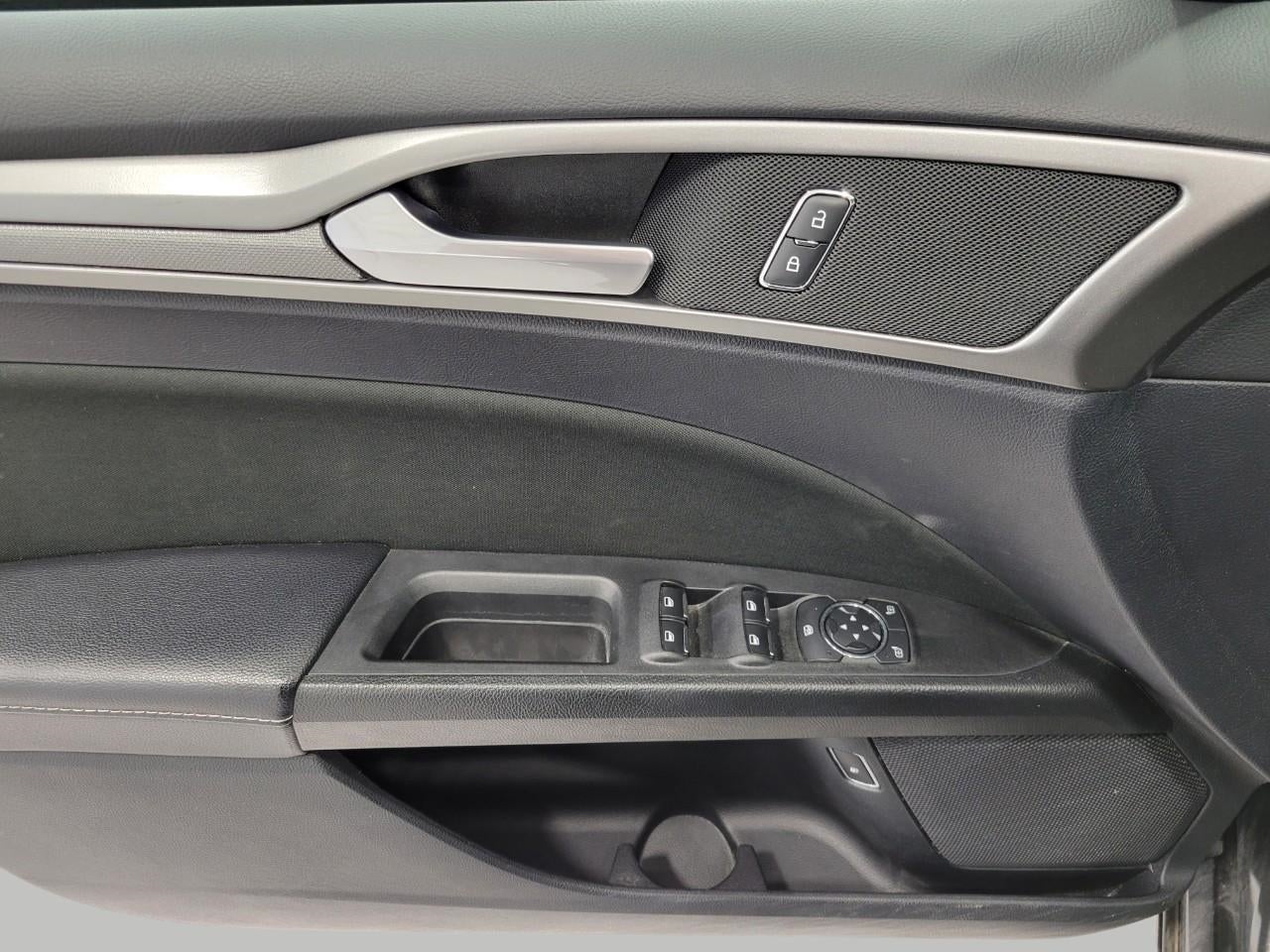 2019 Ford Fusion Hybrid SE FWD ** HYBRID ** NEW TIRES **