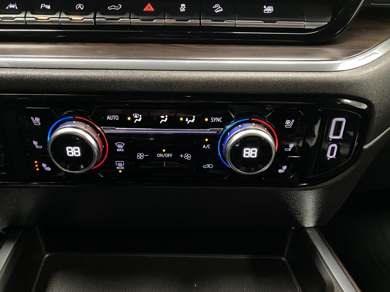 2024 GMC Sierra 1500 4WD Crew Cab 147 SLT