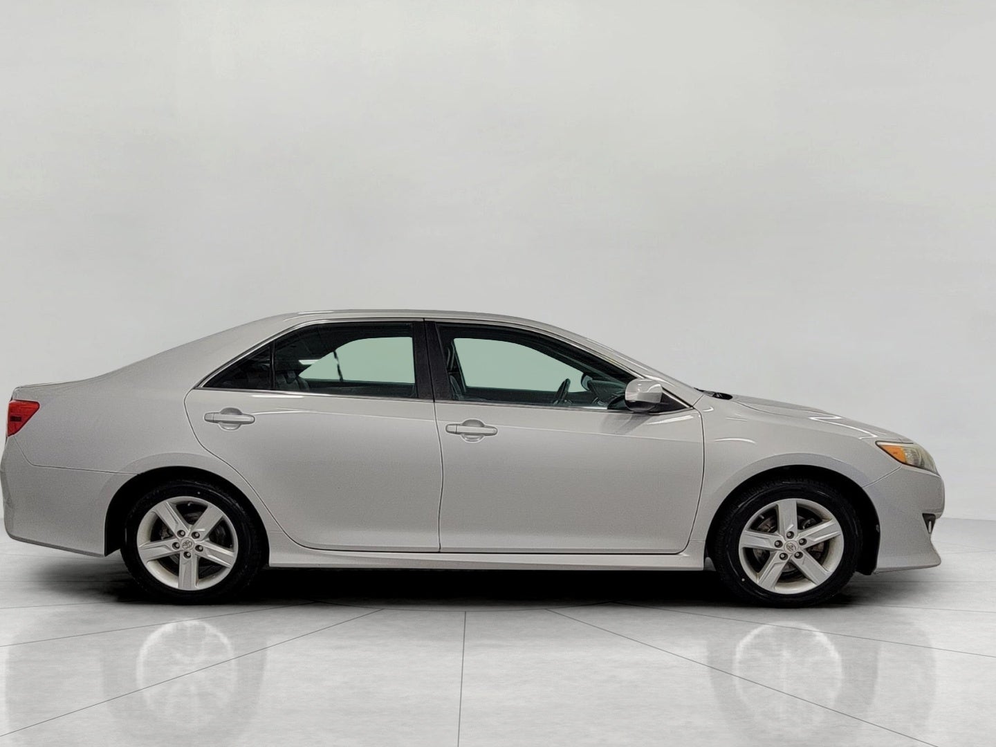 2012 Toyota Camry 4dr Sdn I4 Auto SE