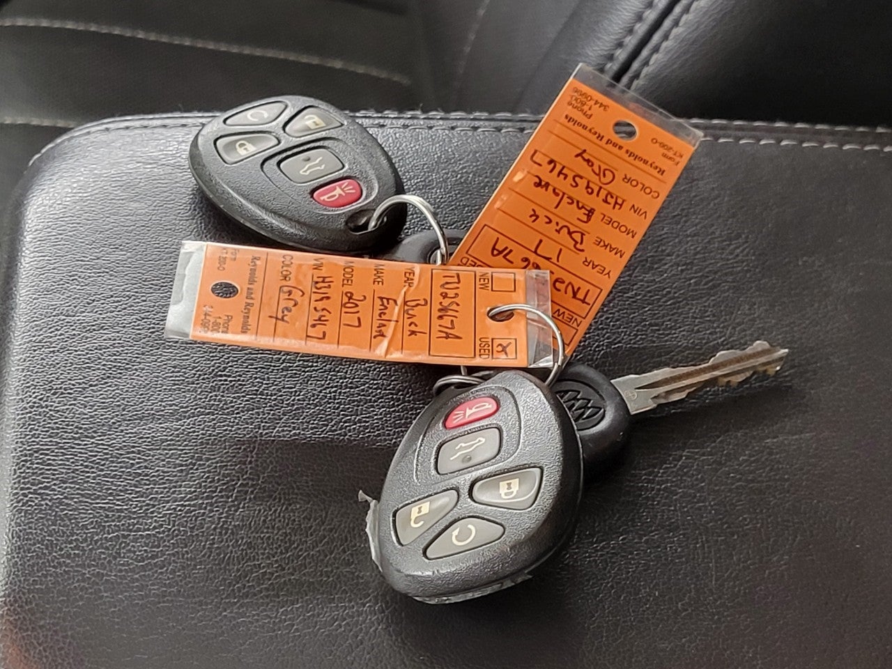 2017 Buick Enclave AWD 4DR PREMIUM ** DUAL SUNROOF ** DVD ** HEATED STEERING WHEEL **