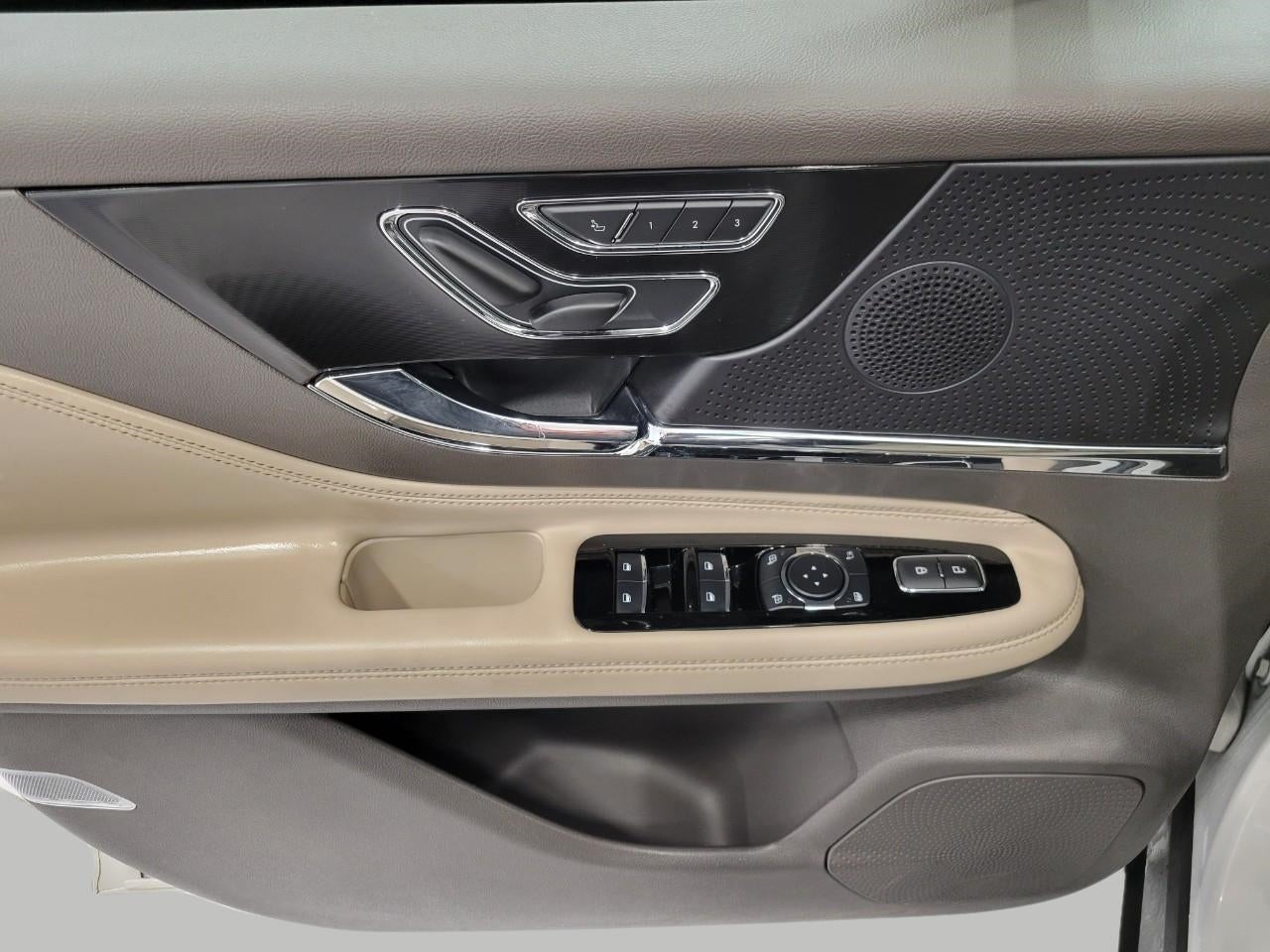 2023 Lincoln Corsair RESERVE AWD ** PANORAMIC SUNROOF ** HEATED STEERING WHEEL ** 360 DEGREE CAMERA **