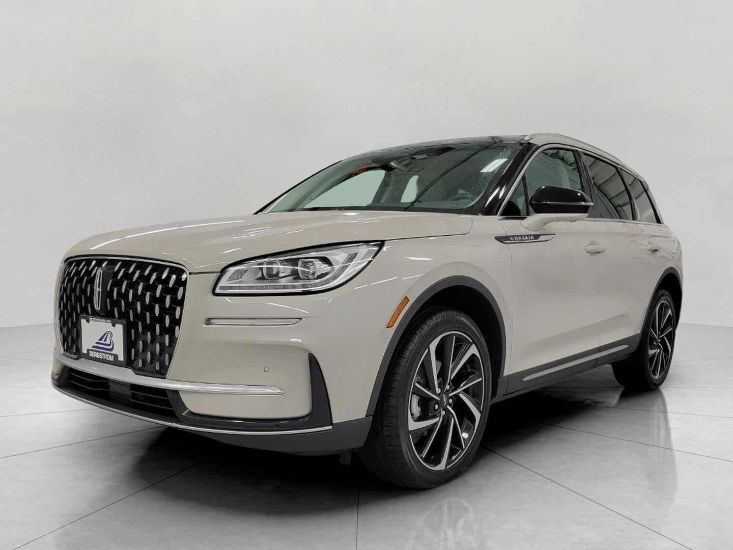 2023 Lincoln Corsair RESERVE AWD ** PANORAMIC SUNROOF ** HEATED STEERING WHEEL ** 360 DEGREE CAMERA **