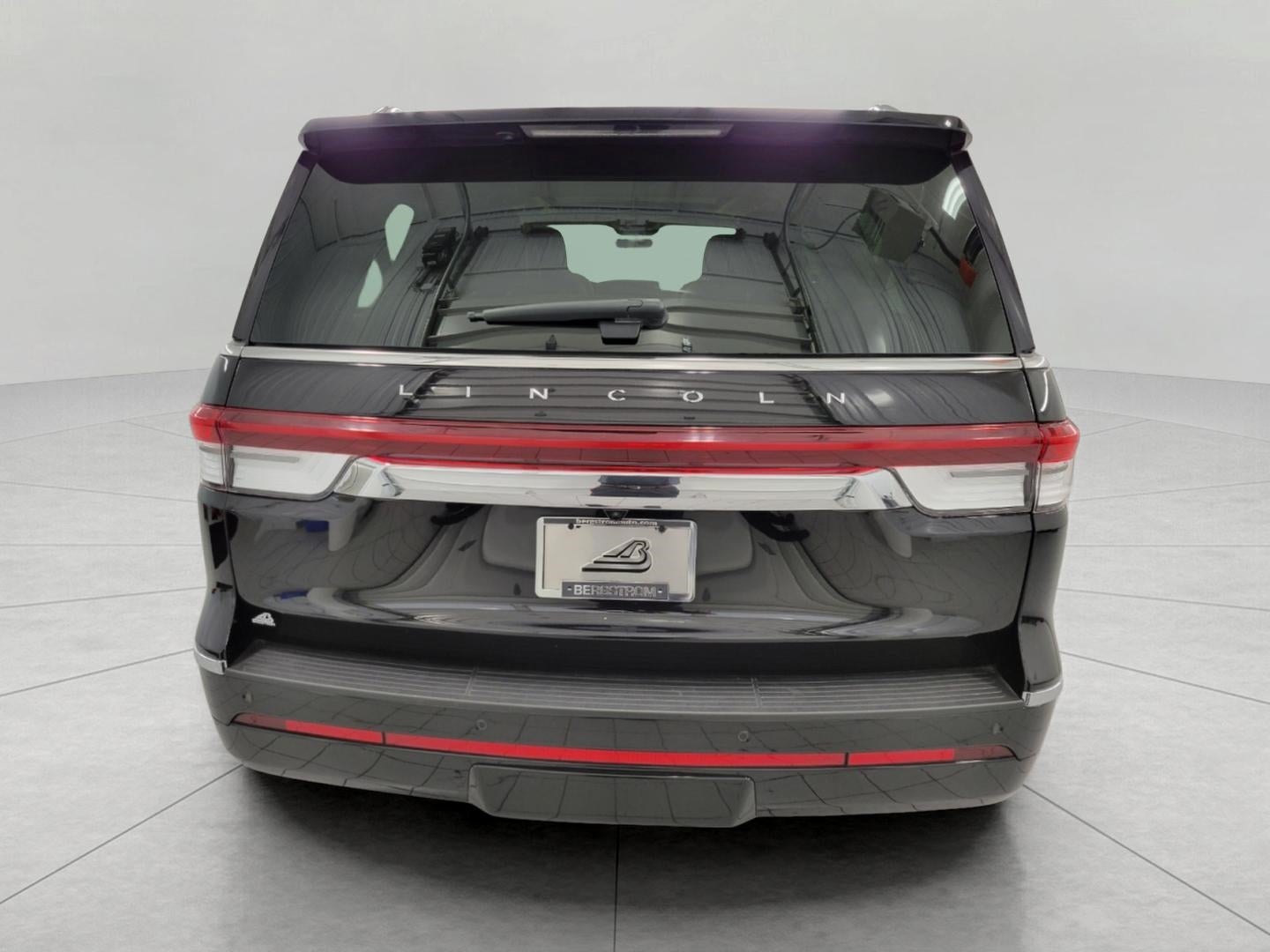 2024 Lincoln Navigator L RESERVE 4X4 ** LUXURY PACKAGE ** MONOCHROMATIC PACKAGE **