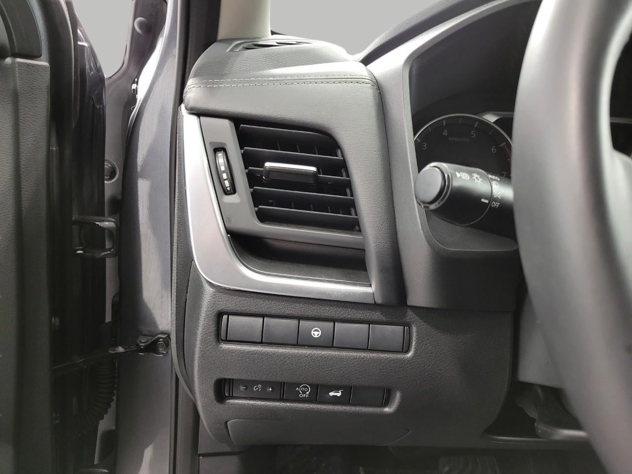 2025 Nissan Rogue AWD SV