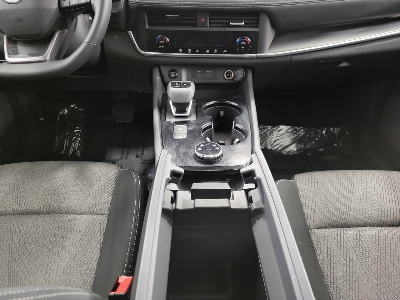 2025 Nissan Rogue AWD SV