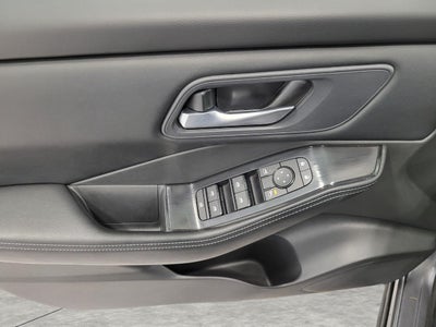 2025 Nissan Rogue AWD SV