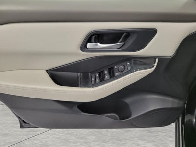 2025 Nissan Rogue AWD SV