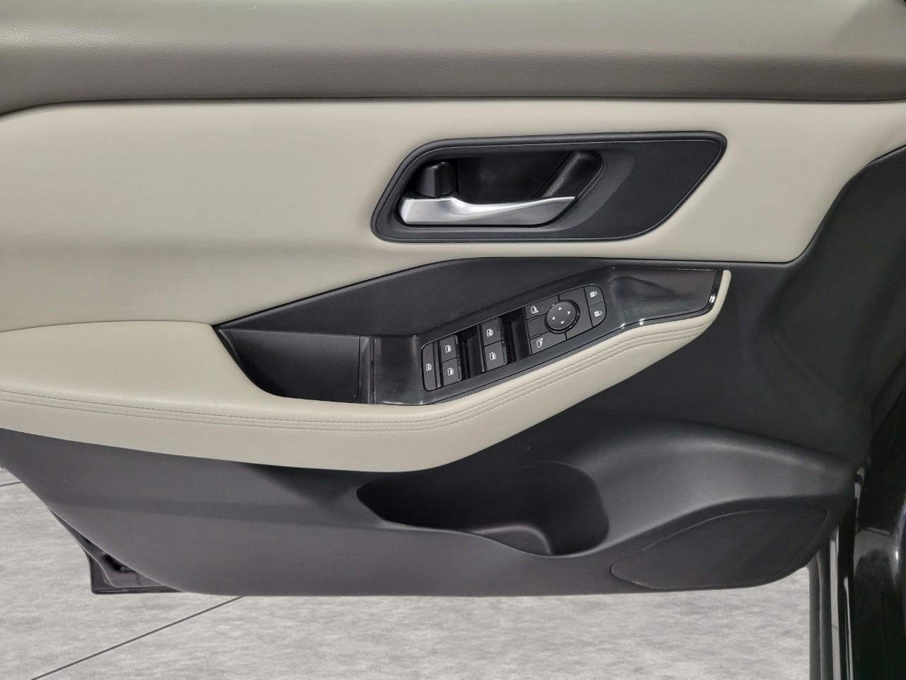 2025 Nissan Rogue AWD SV