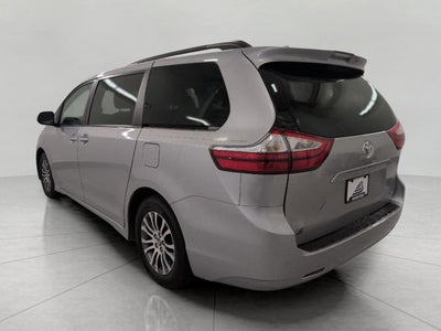 2018 Toyota Sienna XLE FWD 8-Passenger