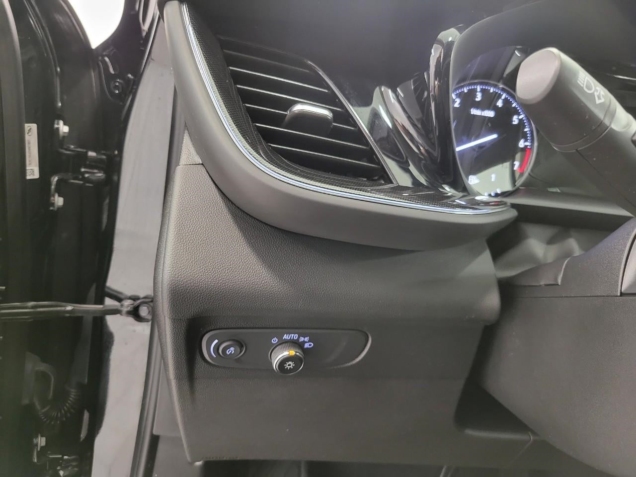 2023 Buick Envision FWD 4dr Essence