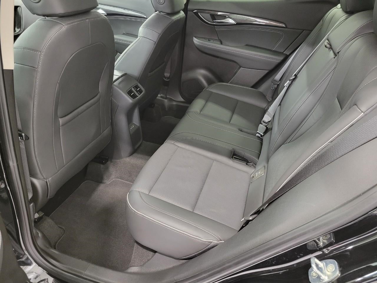 2023 Buick Envision FWD 4dr Essence