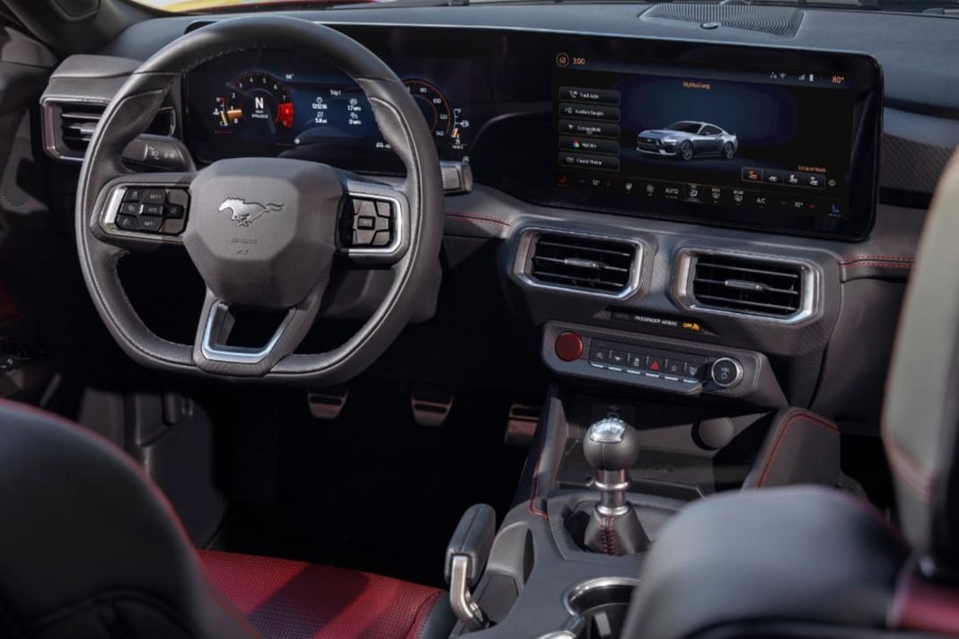 2025 Ford Mustang dashboard